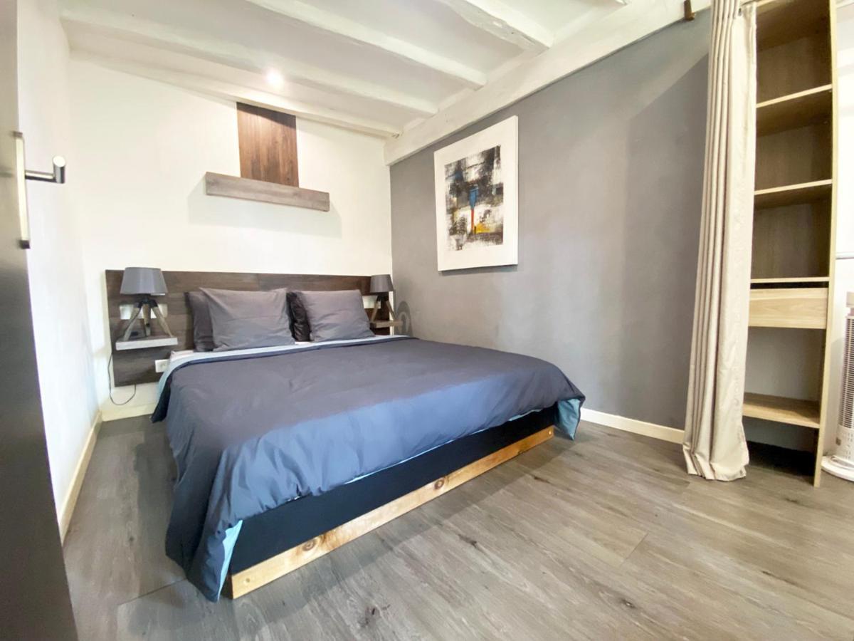 Wood Stone And Wine Apartment *
